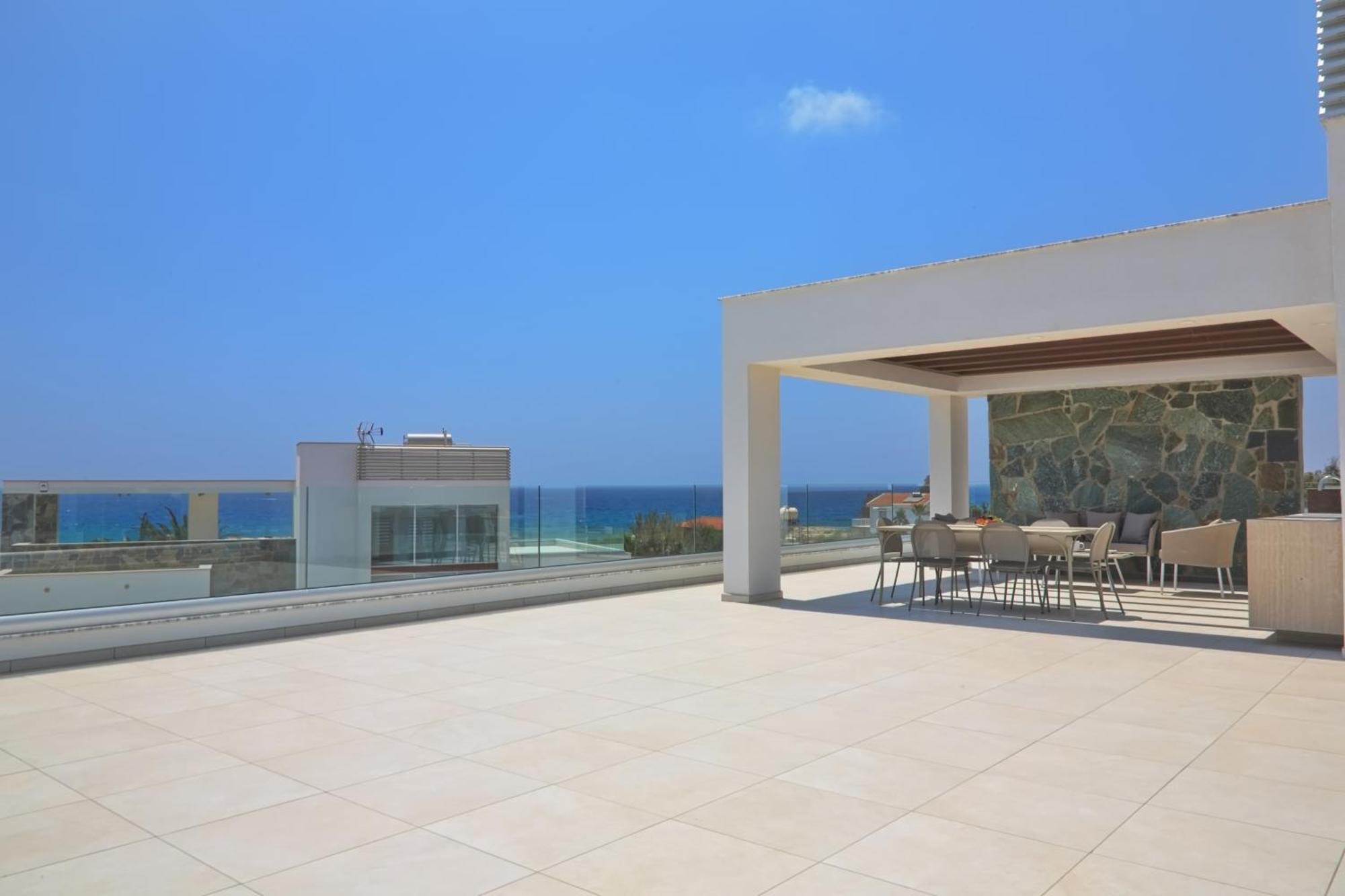Sea Pearl Seaview - Oriana Ajía Nápa