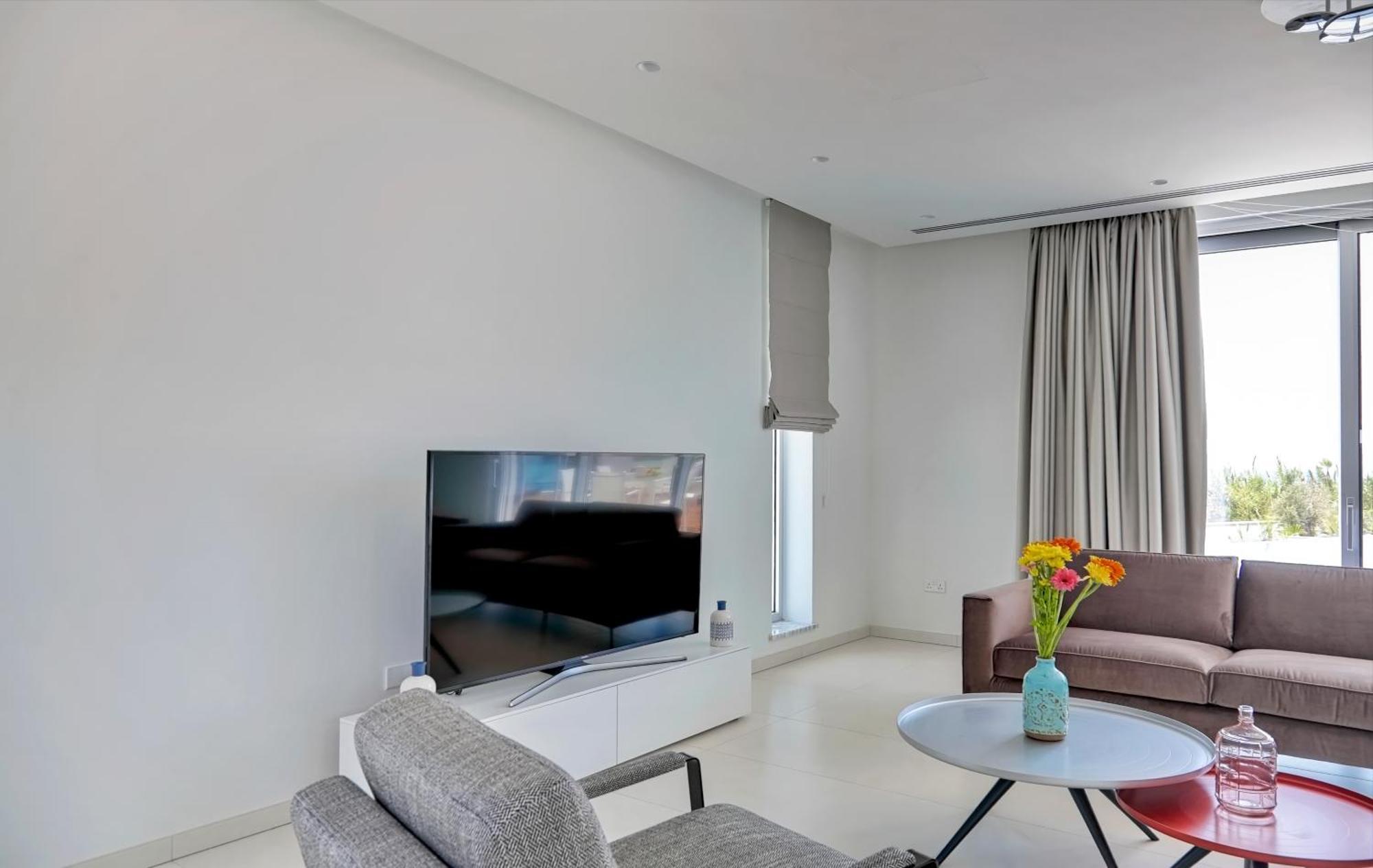 Villaer Sea Pearl Seaview - Oriana Ajía Nápa